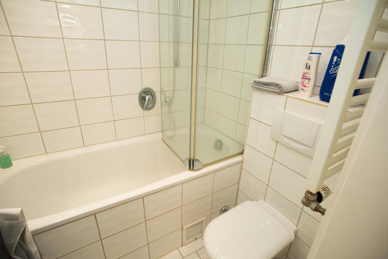 Apartement Mit Dachterrasse - Bei Curth Klingen - Teilen Sie Uns Ihre Ankunfszeit Mit Dusseldorf Exterior photo