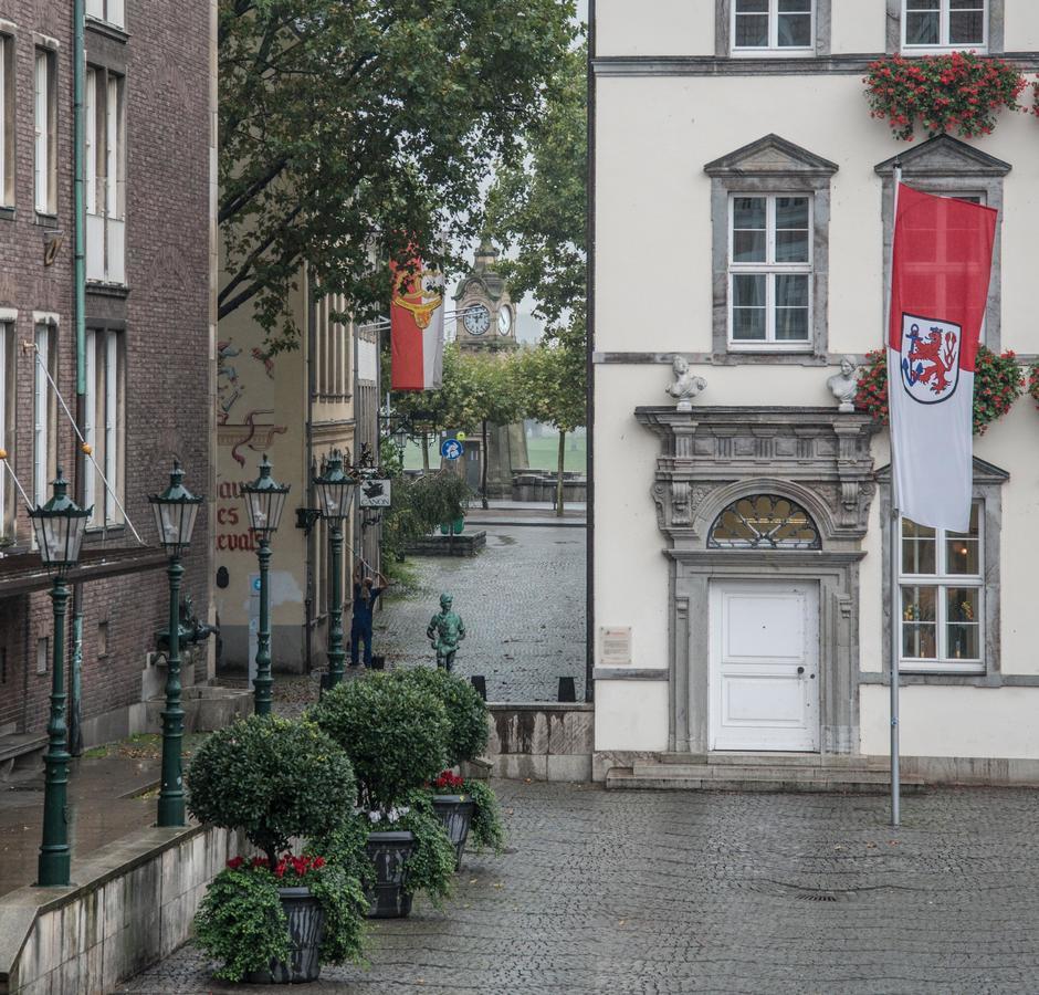 Apartement Mit Dachterrasse - Bei Curth Klingen - Teilen Sie Uns Ihre Ankunfszeit Mit Dusseldorf Exterior photo